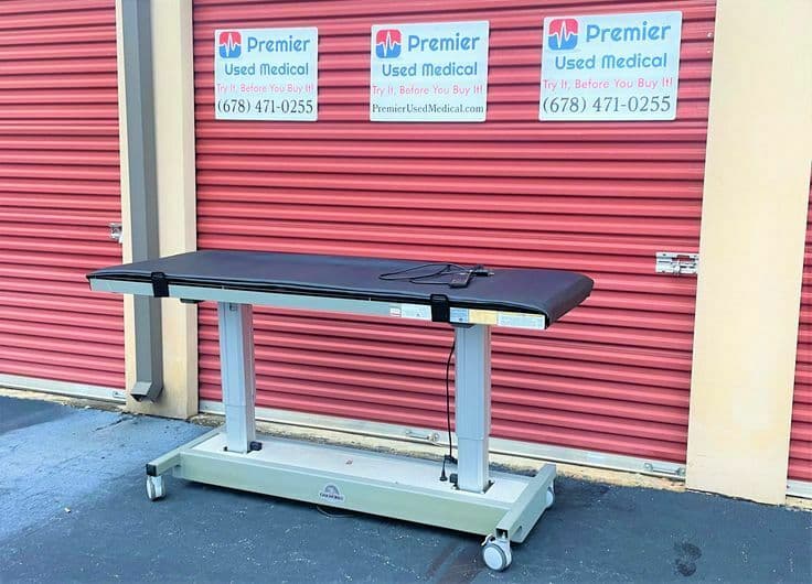 For Sale OAKWORKS Fluoroscopy Table w New Black Upholstery Pad Exam Chair