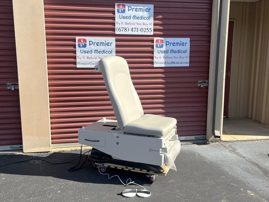 For Sale UMF Power 4040 w Original Upholstery Exam Table