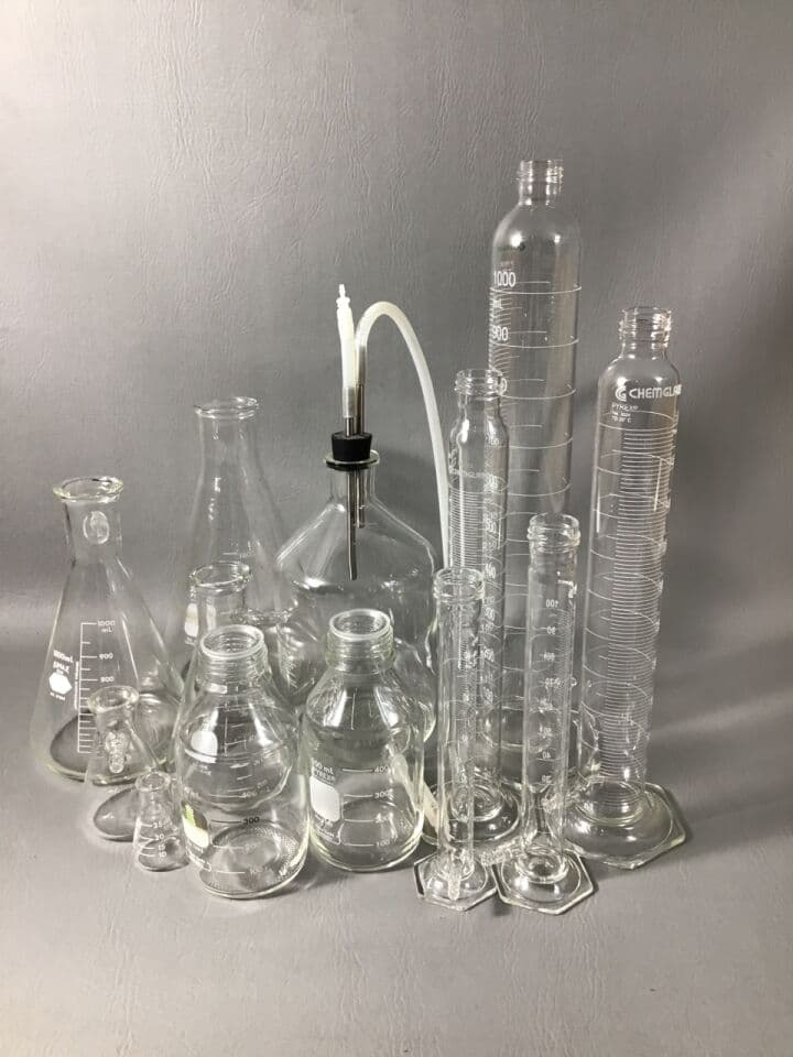 For Sale Glassware - Assorted: Pyrex/Corning/Chemglass Assorted Laboratory Glassware Includes: Graduated Cylinders: 15 - 1L, 13 - 500 mL