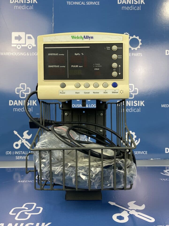 For Sale WELCH ALLYN 52000 VITAL SIGNS MONITOR Bedside Monitor