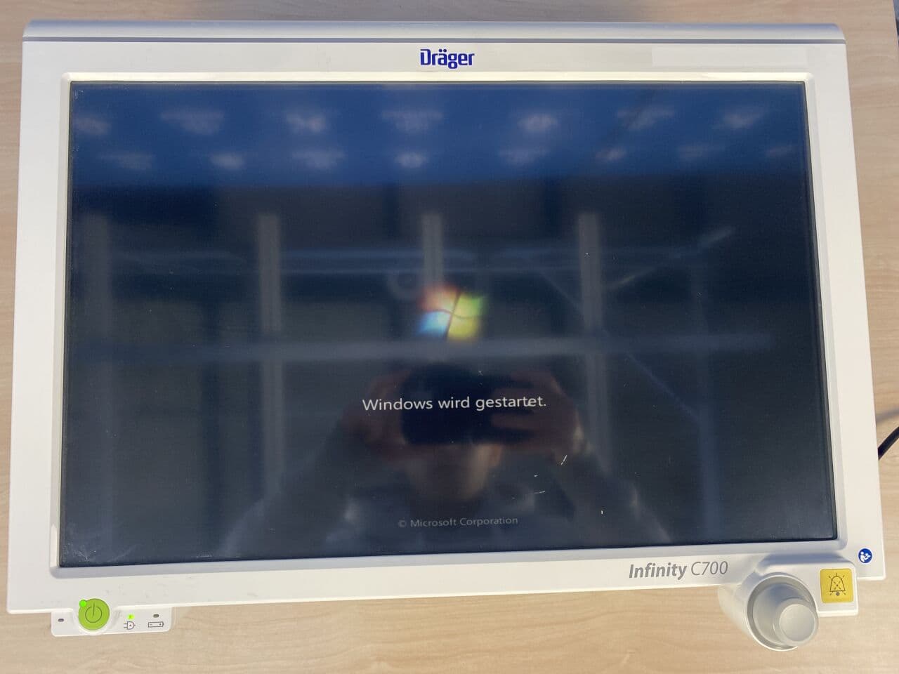 For Sale DRAEGER INFINITY C700 Bedside Monitor