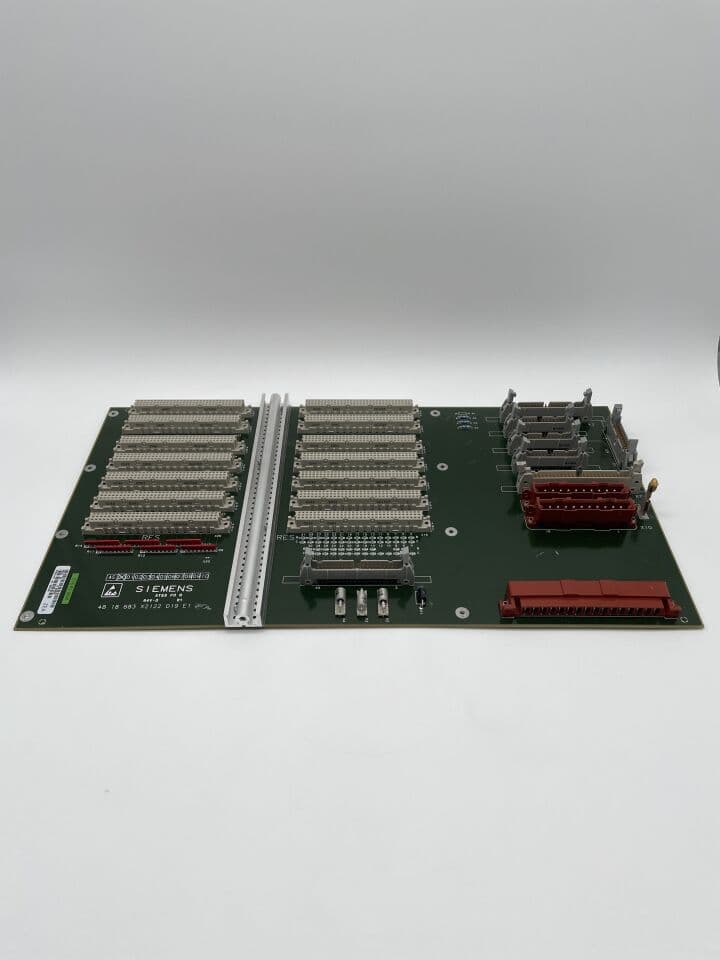 For Sale SIEMENS ANGIOSTAR Plus D19 Backplane E 00 % ZO1 Cath Angio Lab Parts P/N 4818683