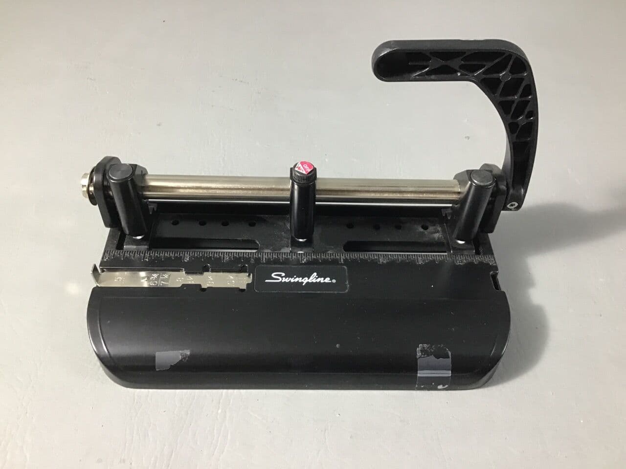 For Sale SWINGLINE 3 Hole Punch: