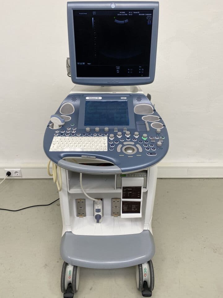 For Sale GE HEALTHCARE Voluson E8 -