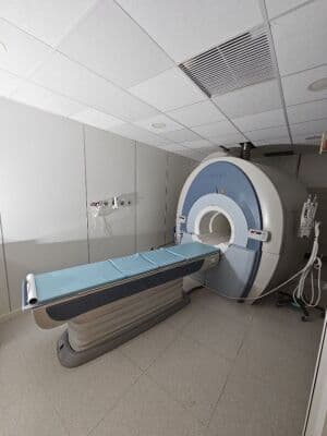 For Sale TOSHIBA Vantage XGV Atlas MRI Scanner
