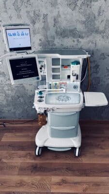 For Sale GE Avance CS2 from 2013 fully equipped Anesthesia Machine