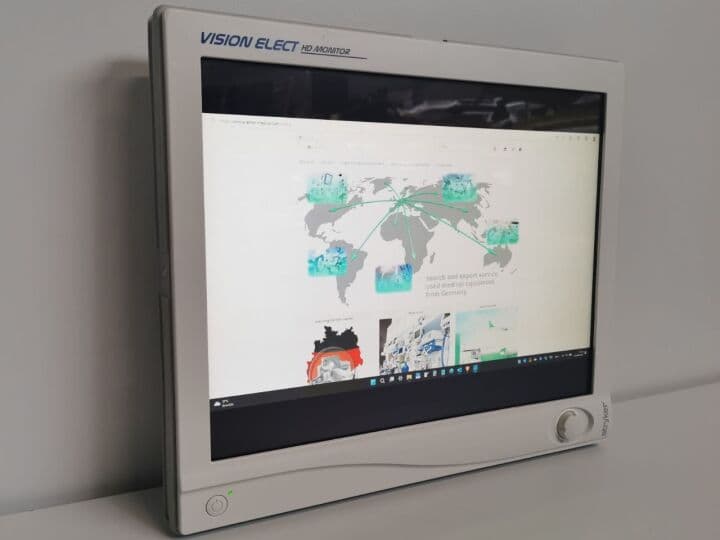 For Sale STRYKER 240-030-930 Stryker - Flat Panel Monitor