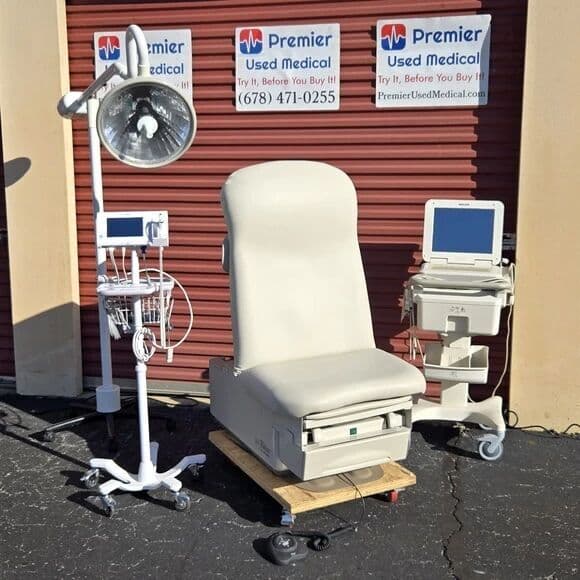 For Sale MIDMARK RITTER 223 New Cream Upholstery Exam Table