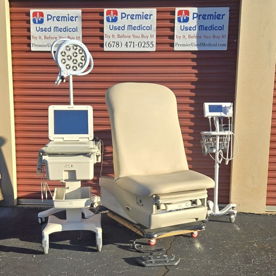 For Sale MIDMARK RITTER 625 New Cream Wide Upholstery Exam Table