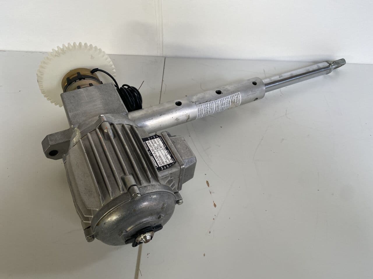 For Sale SIEMENS SOMATOM Balance Vertical Drive Cpl. CT Scanner Parts P/N 5551747