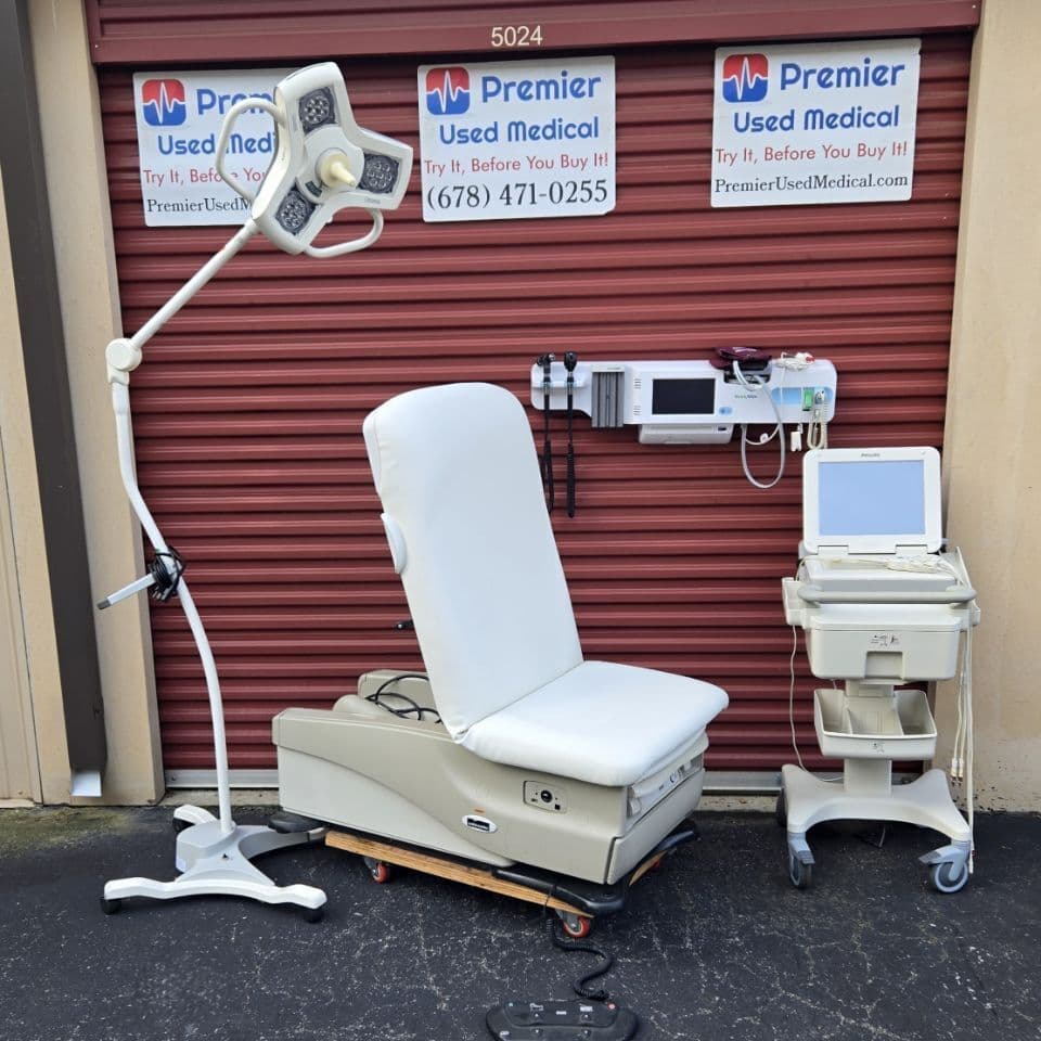 For Sale MIDMARK RITTER 625 New White Round Upholstery Exam Table