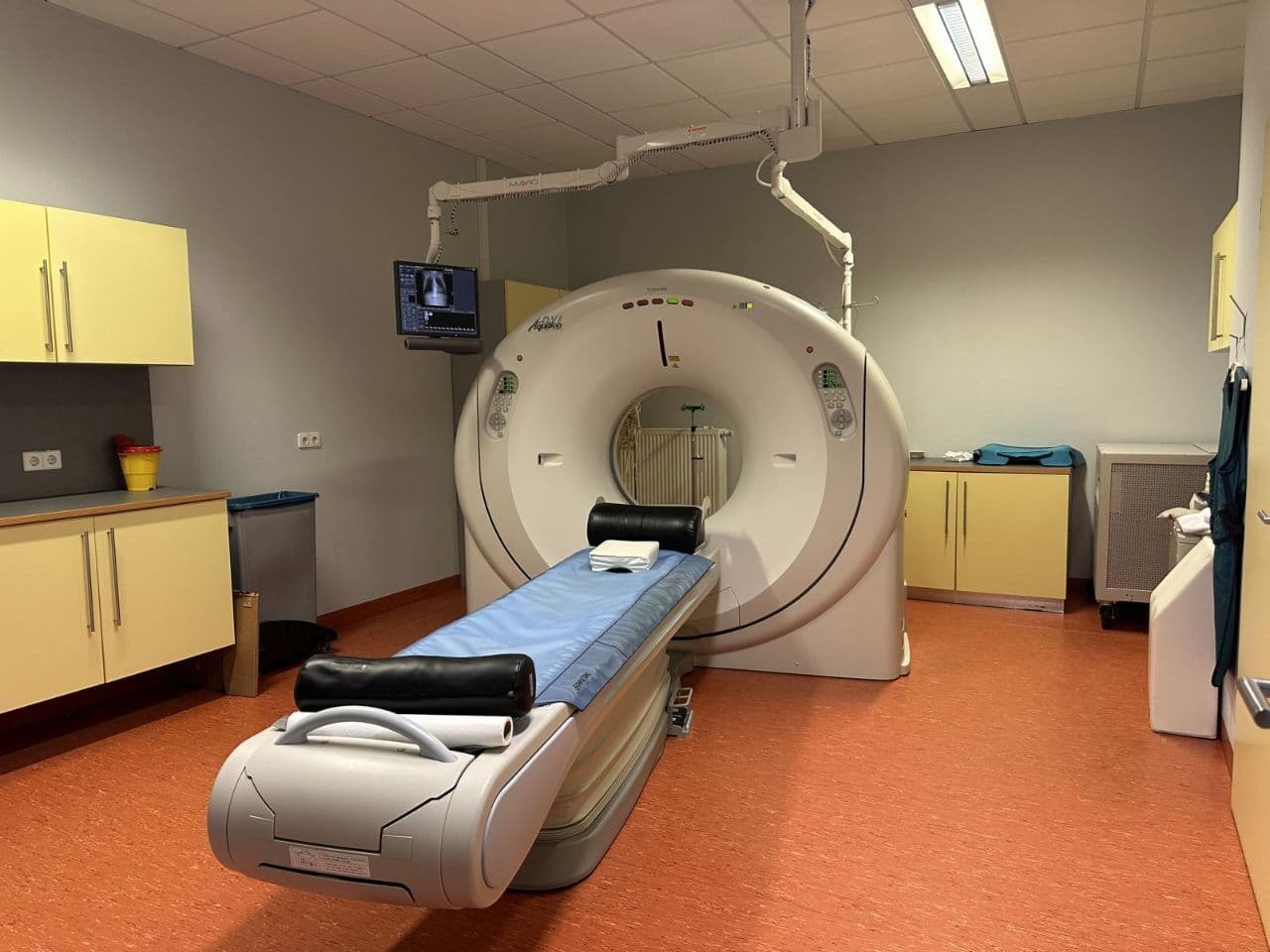 For Sale TOSHIBA Aquilion TSX-101A CT Scanner