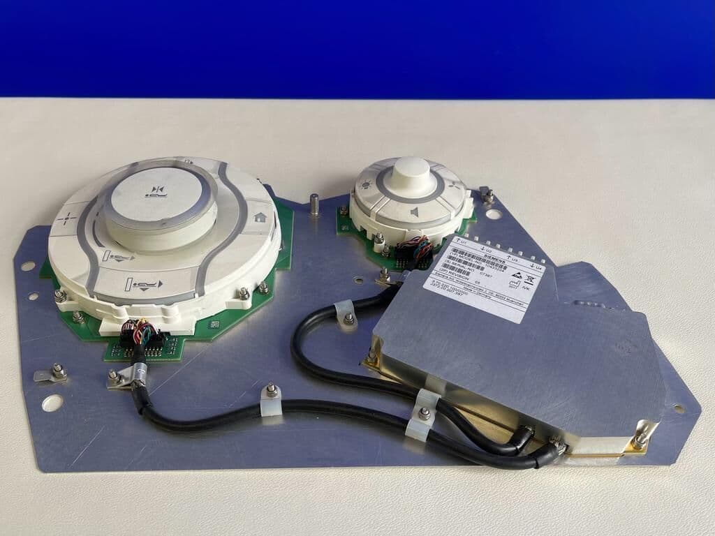 For Sale SIEMENS MAGNETOM Aera Control Unit Rear 098 (Right) MRI Scanner Parts P/N 10433224