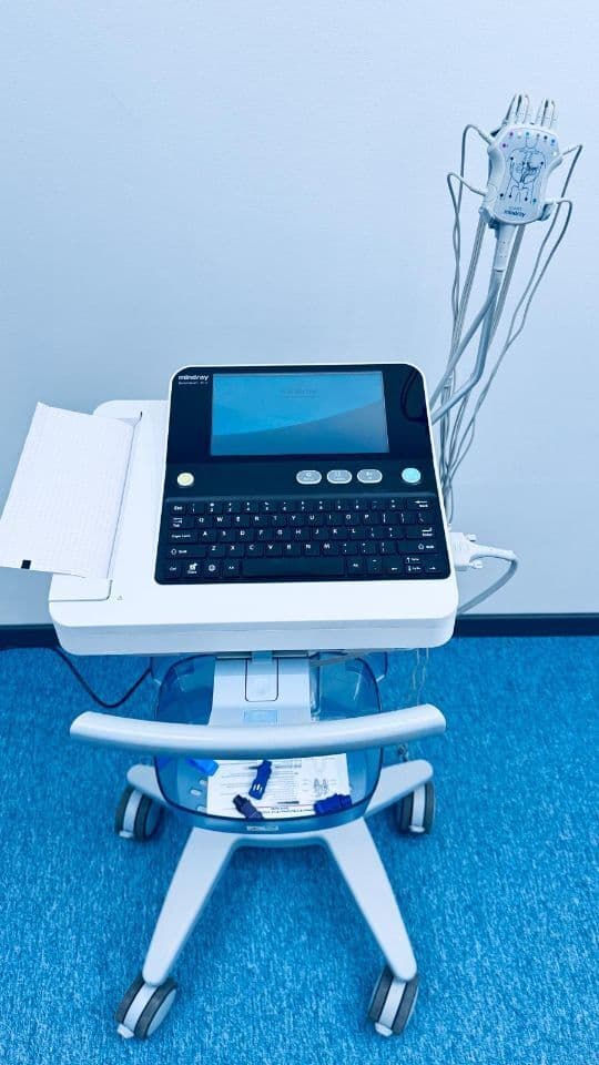 For Sale MINDRAY Beneheart R12 YOM:2021 ECG unit