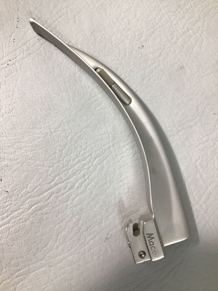 For Sale MACO Macintosh 4 Lyringeoscope Blade