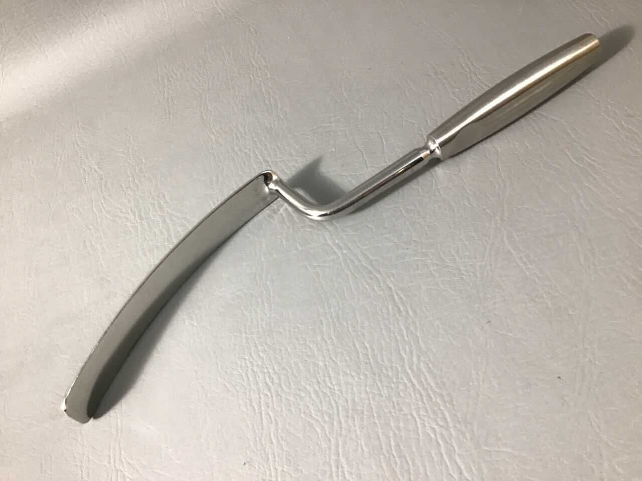 For Sale MUELLER XBBX02 Retractor