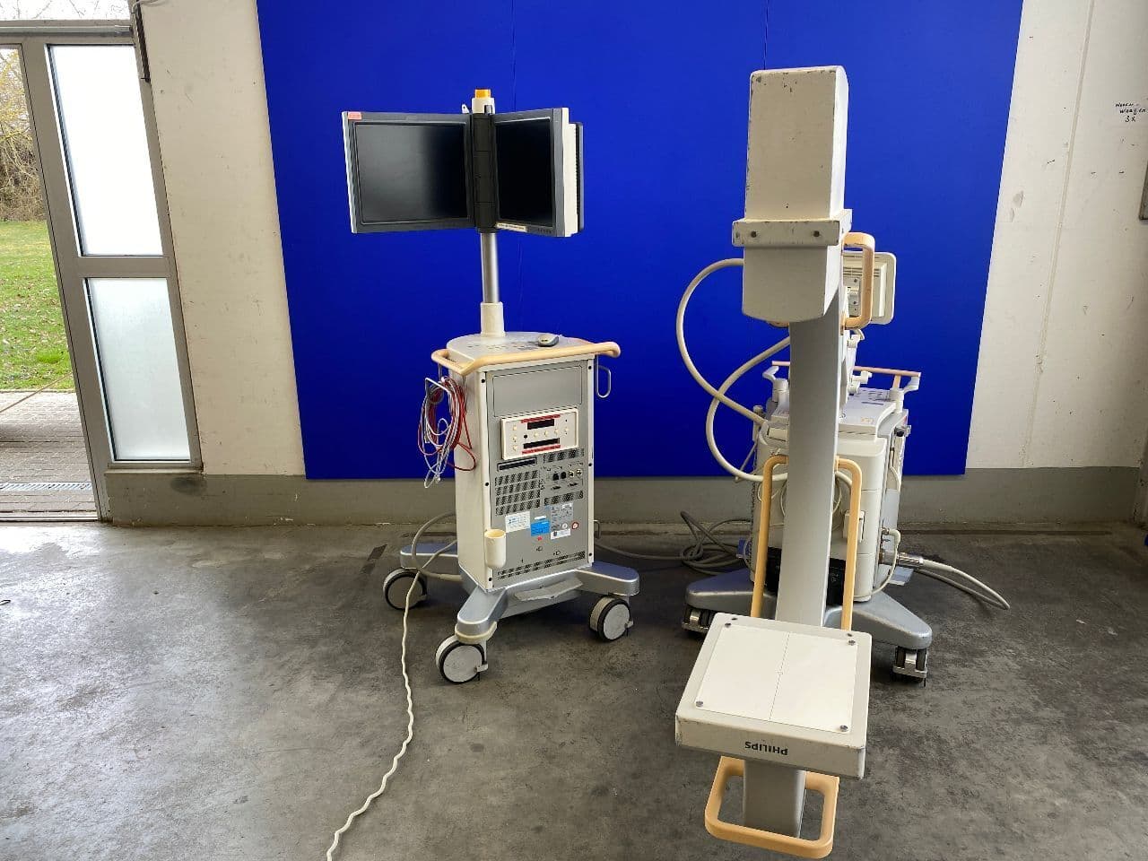 For Sale PHILIPS Veradius C-Arm