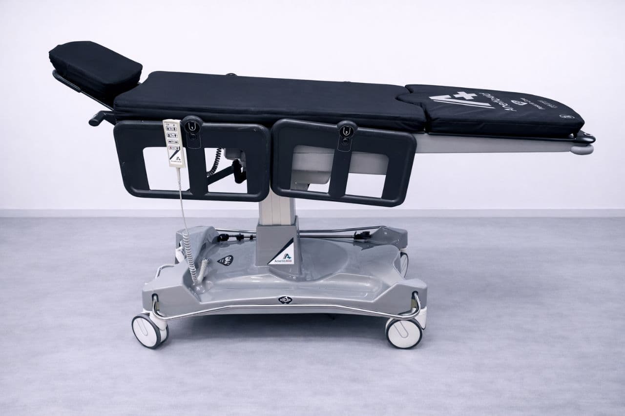 For Sale ANETIC AID QA4 with controller Stretcher