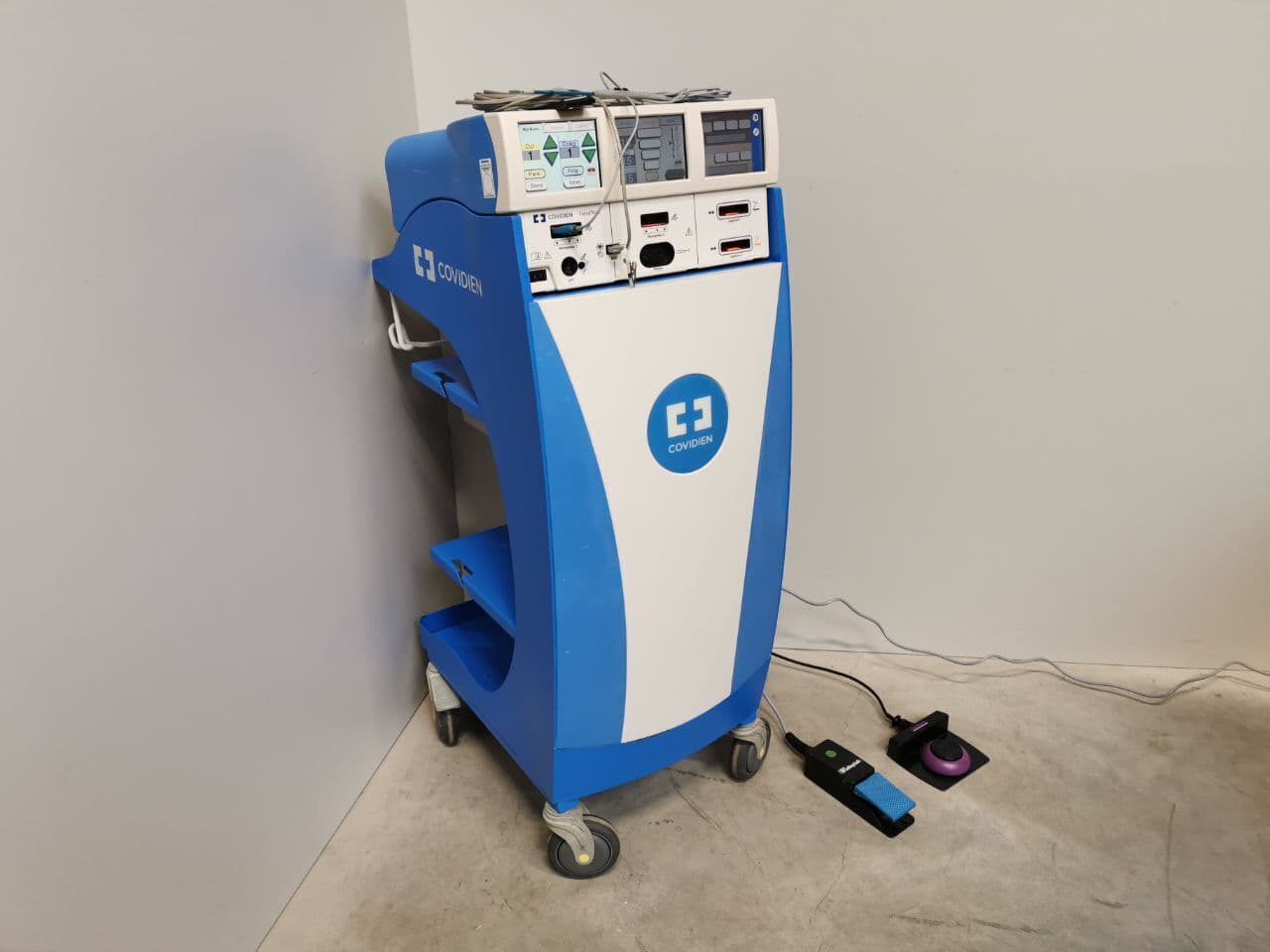 For Sale COVIDIEN ForceTriad Electrosurgical Unit