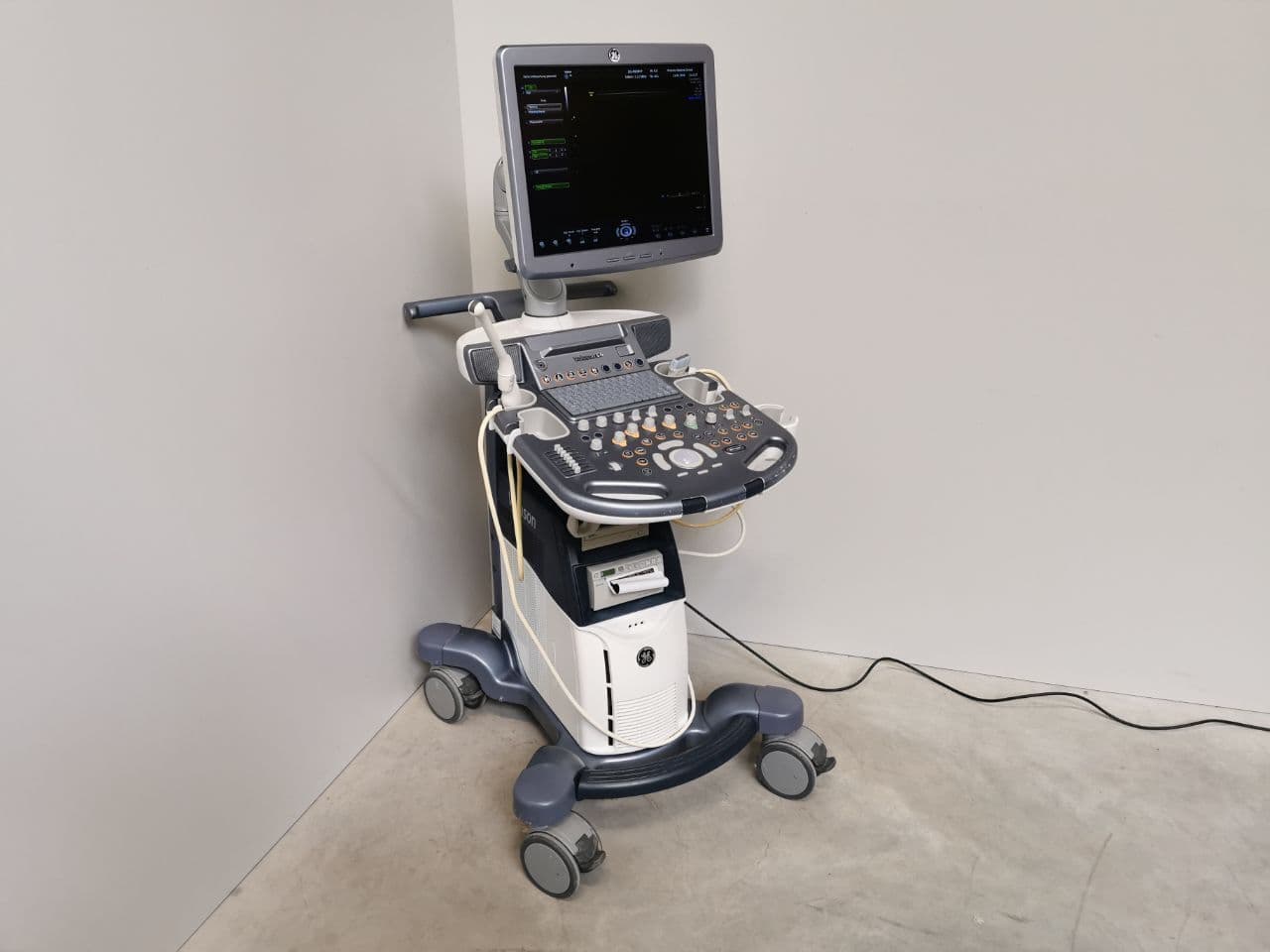 For Sale GE HEALTHCARE Voluson S6 GE Healthcare Voluson S6 Ultrasound System