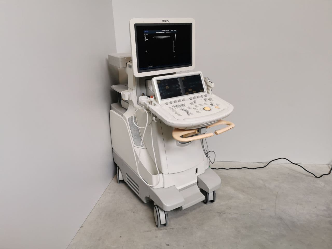 For Sale PHILIPS iE33 Philips iE33 Ultrasound System