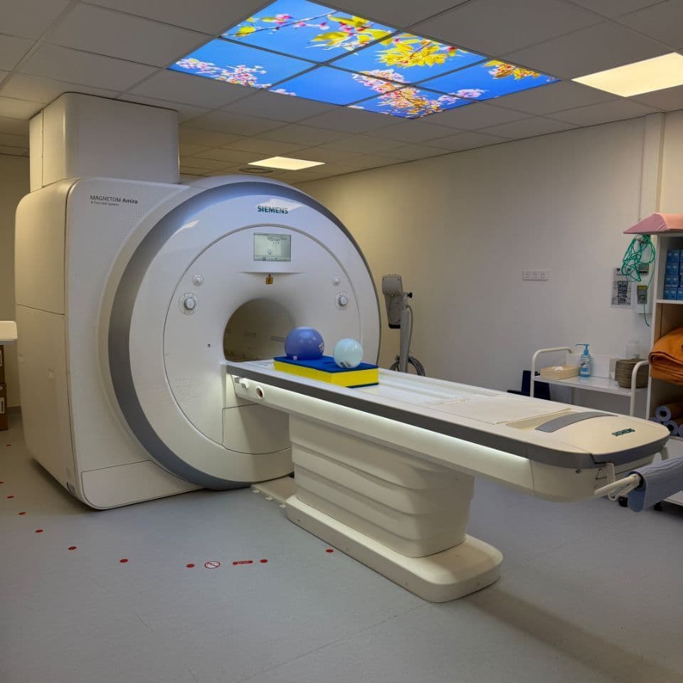 For Sale SIEMENS Magnetom Amira 1.5T MRI Scanner