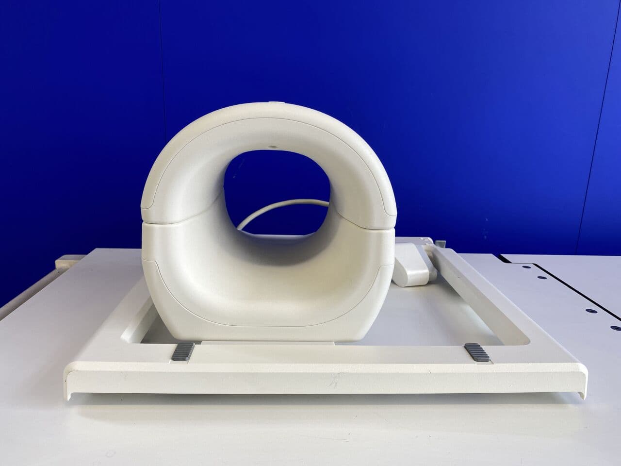 For Sale SIEMENS MAGNETOM Aera 1.5T TxRx Knee 15 Flare MR Coil MRI Scanner Parts P/N 10676688