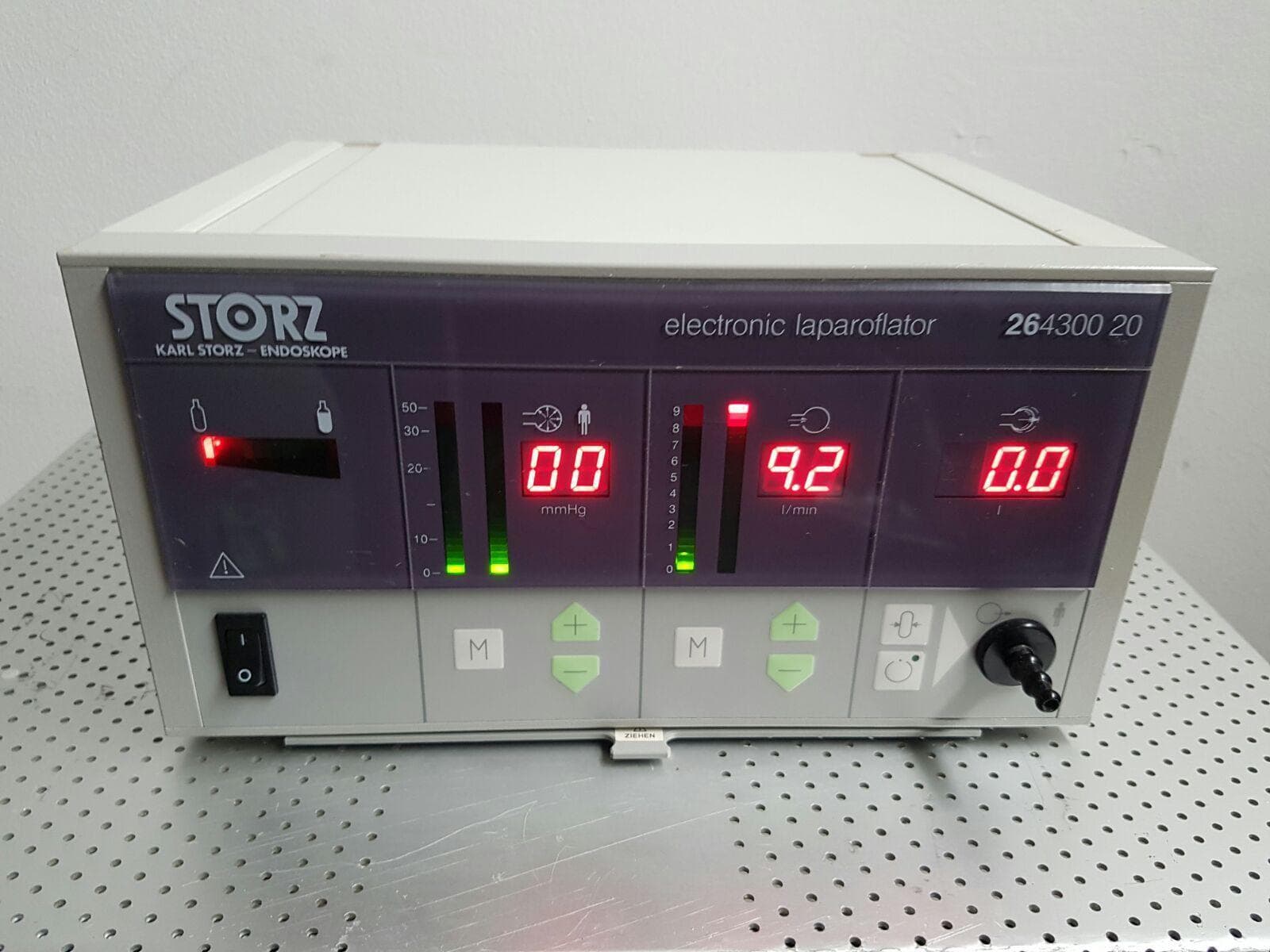 KARL STORZ electronic laparoflator 264300 20 Insufflator